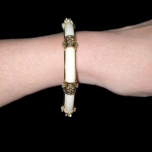 Vintage Ivory Lucite Bangle